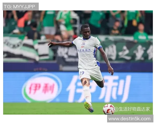 上海足球队在城市联赛中以74分稳居榜首争冠形势一片大好