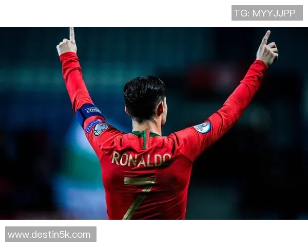 足球巨星经典招牌动作全解析让你领略球场魅力与风采