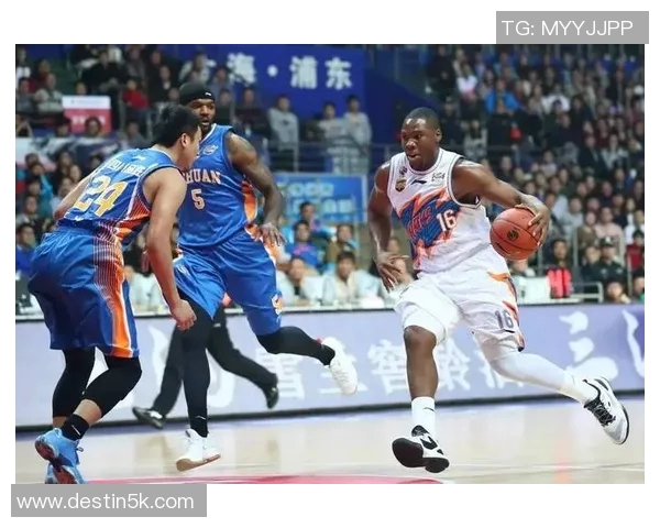 武汉篮球队强势领跑选拔赛积分榜积53分展现冠军潜力